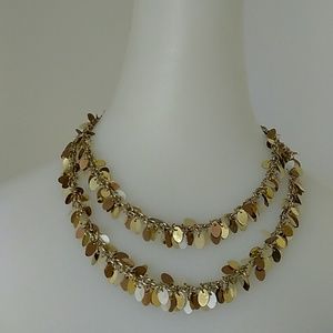 PRETTY LEAF NECKLANCE.